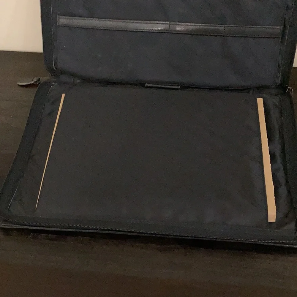 SCULLY LEATHER CASE